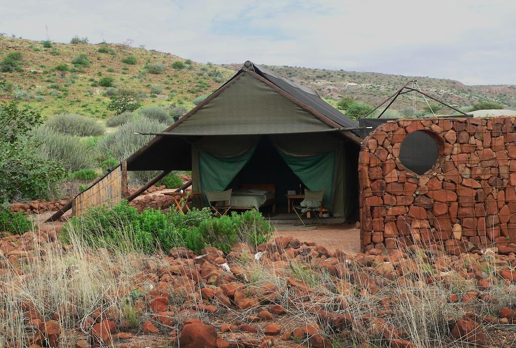 Etendeka Mountain Camp Damaraland Phòng bức ảnh