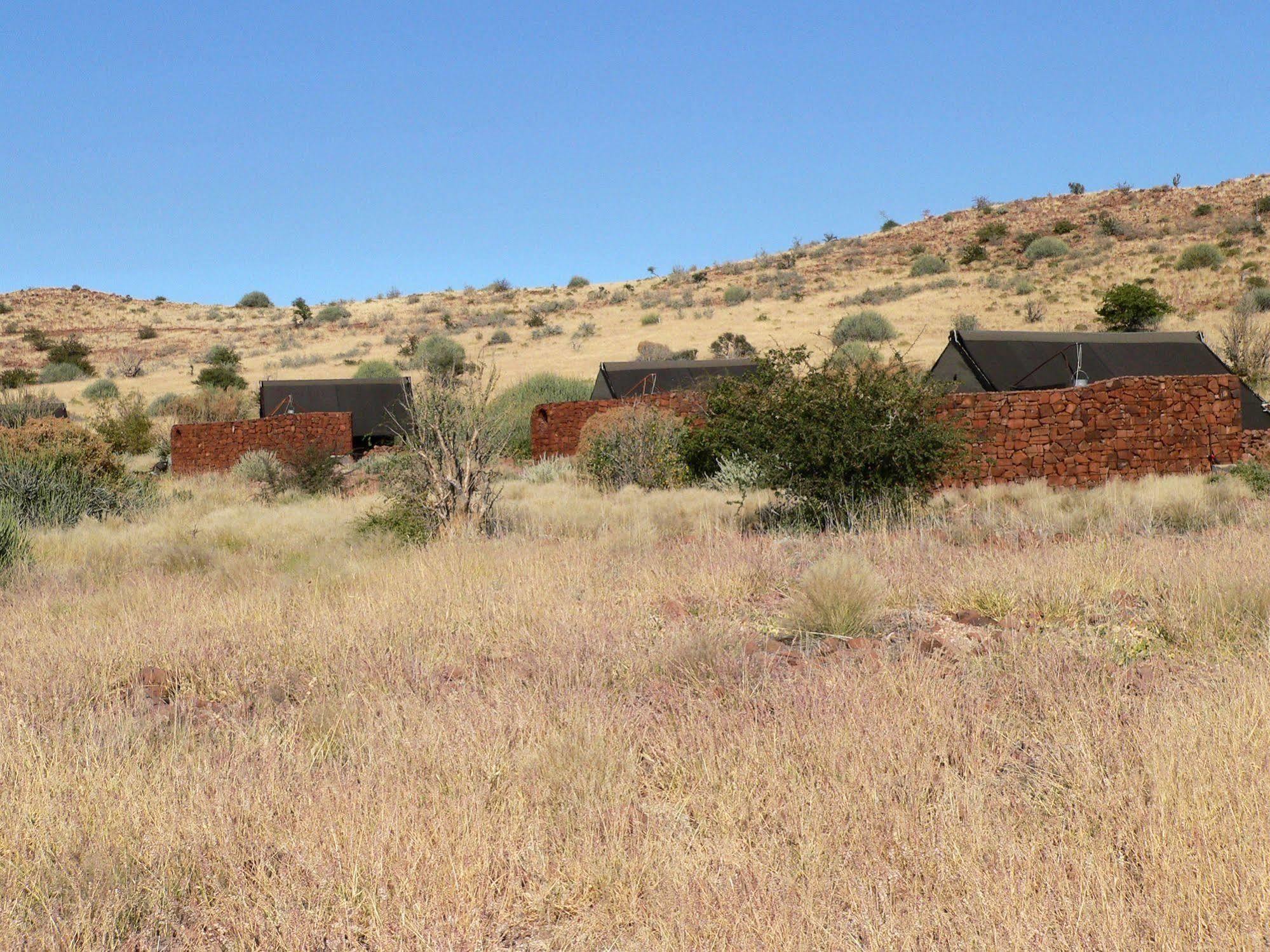 Etendeka Mountain Camp Damaraland Ngoại thất bức ảnh