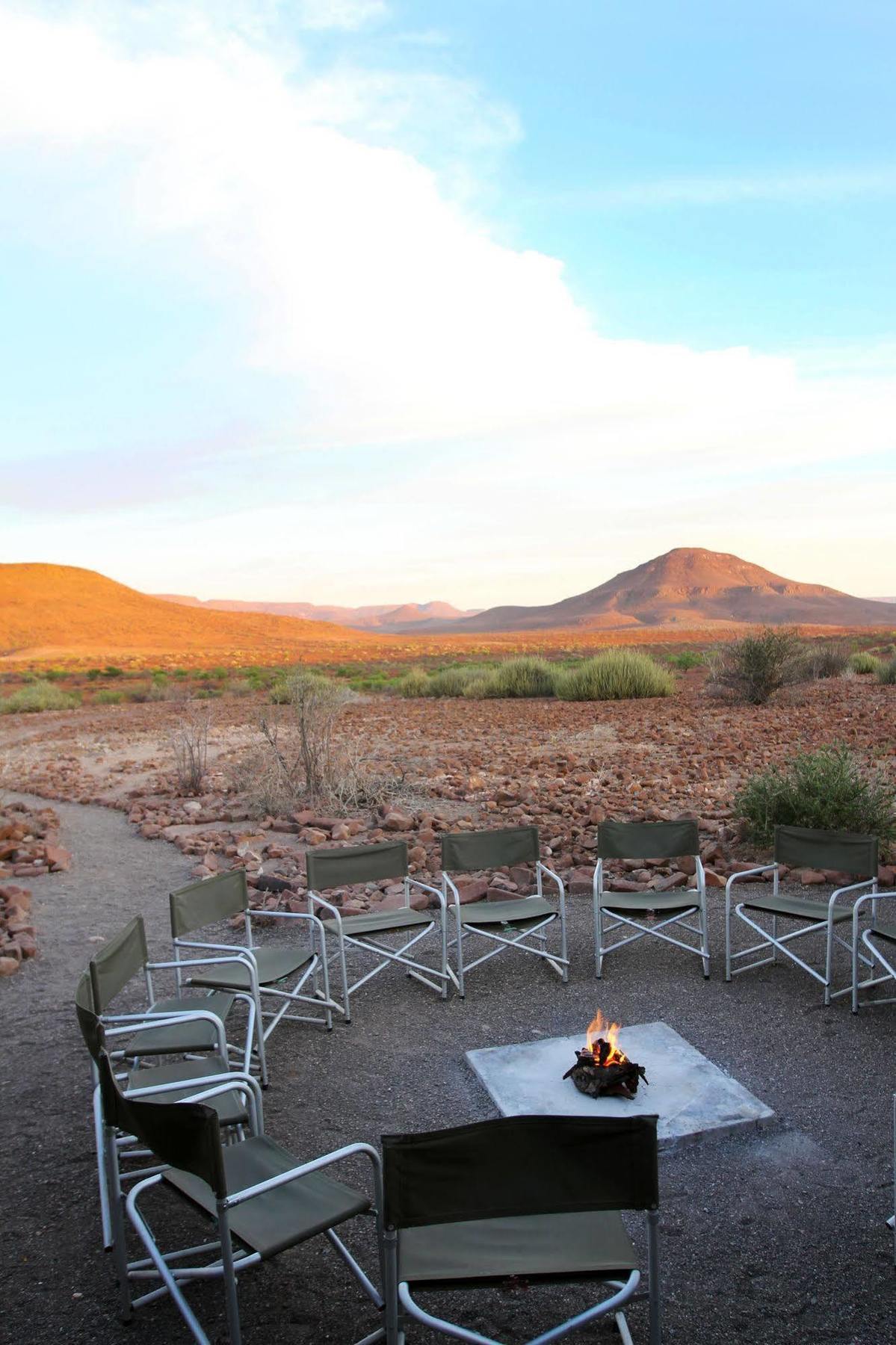 Etendeka Mountain Camp Damaraland Ngoại thất bức ảnh